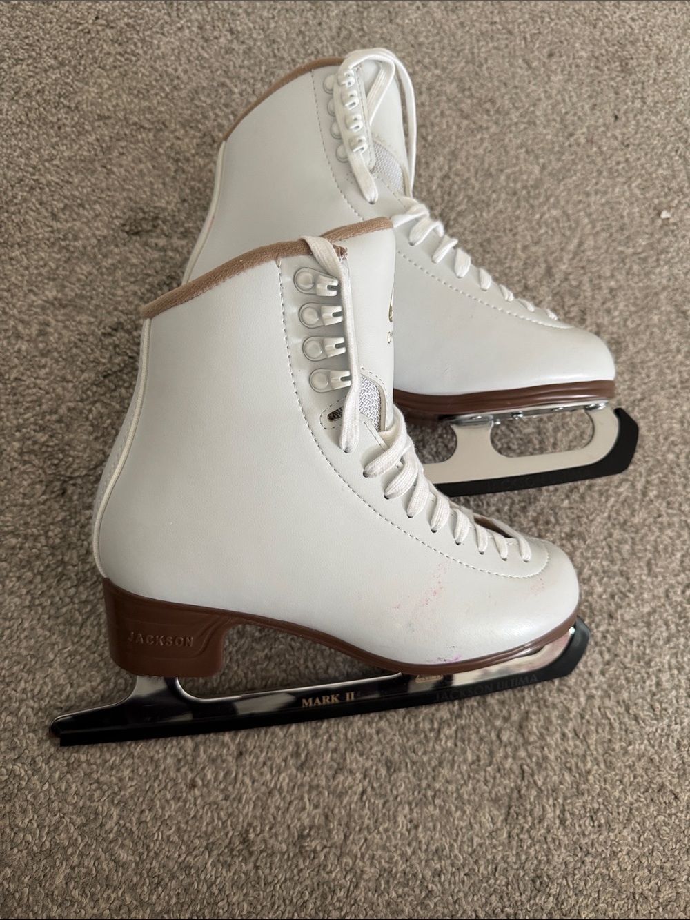 JACKSON white figure skates with brown sole trim